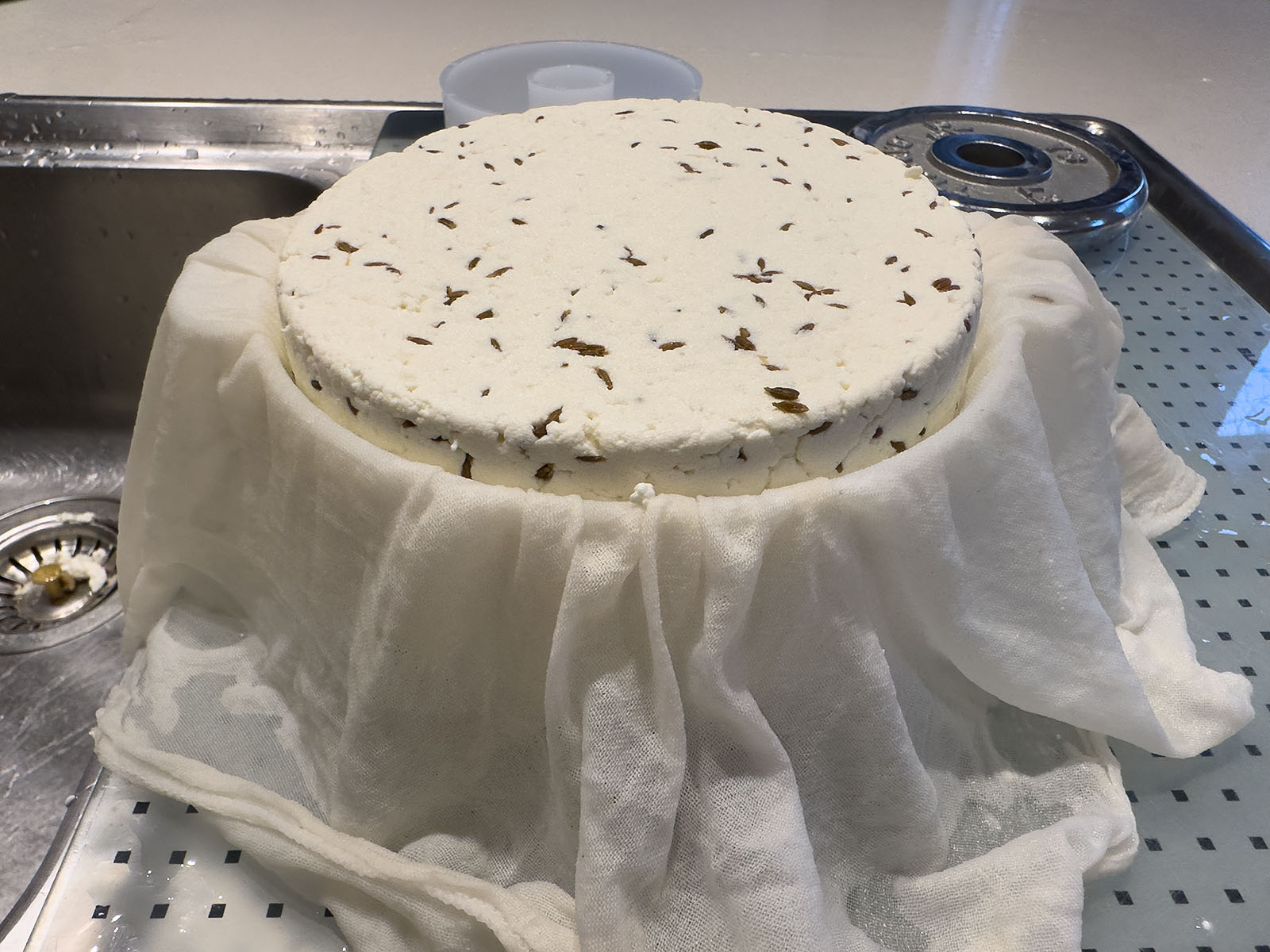 Fabrication de butterkäse au cumin
