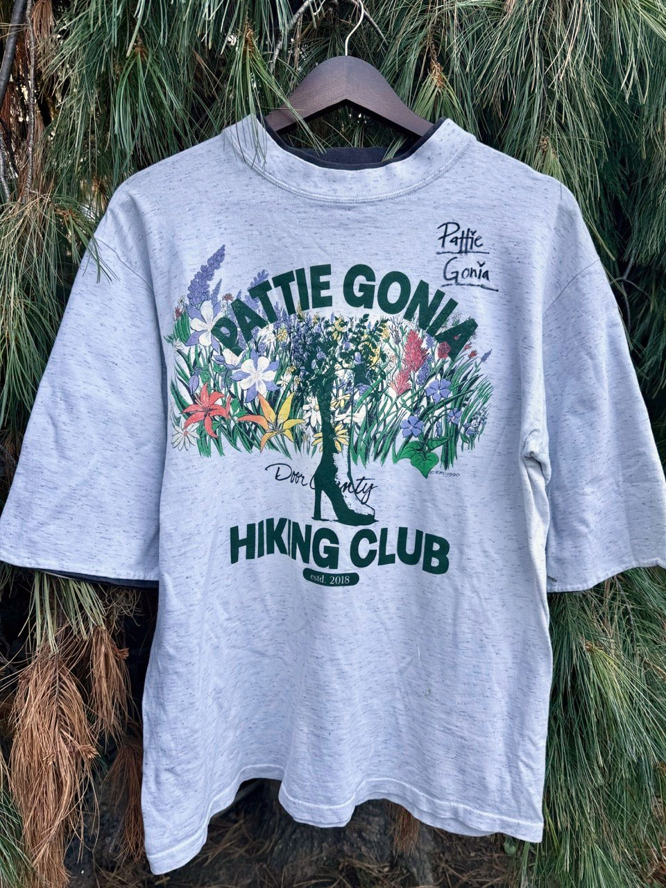An example of a T-shirt sold by Pattie Gonia.